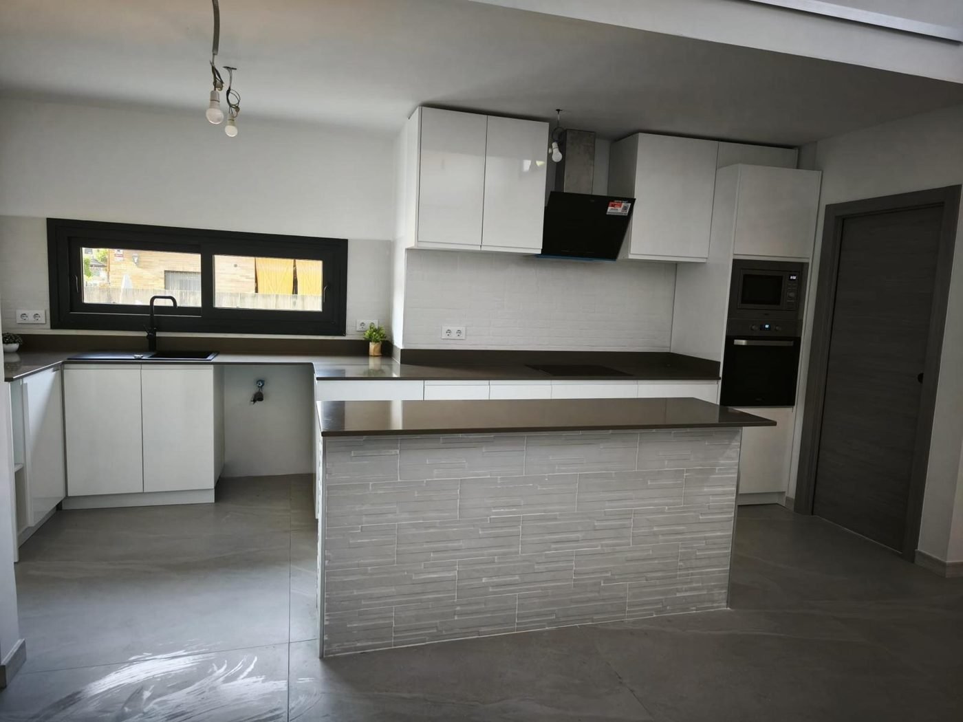 Cocina de obra nueva — Contratas Solera